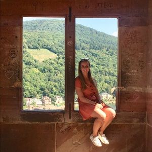 Meet your Posher, Ashley